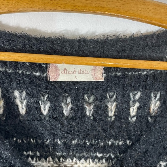 Altar’d State Boho Fringe Vee Neck Black & Tan Striped Sweater Size S - Picture 2 of 7